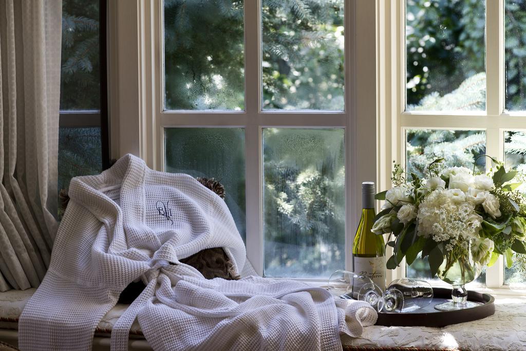 Bedford Village Inn Bagian luar foto